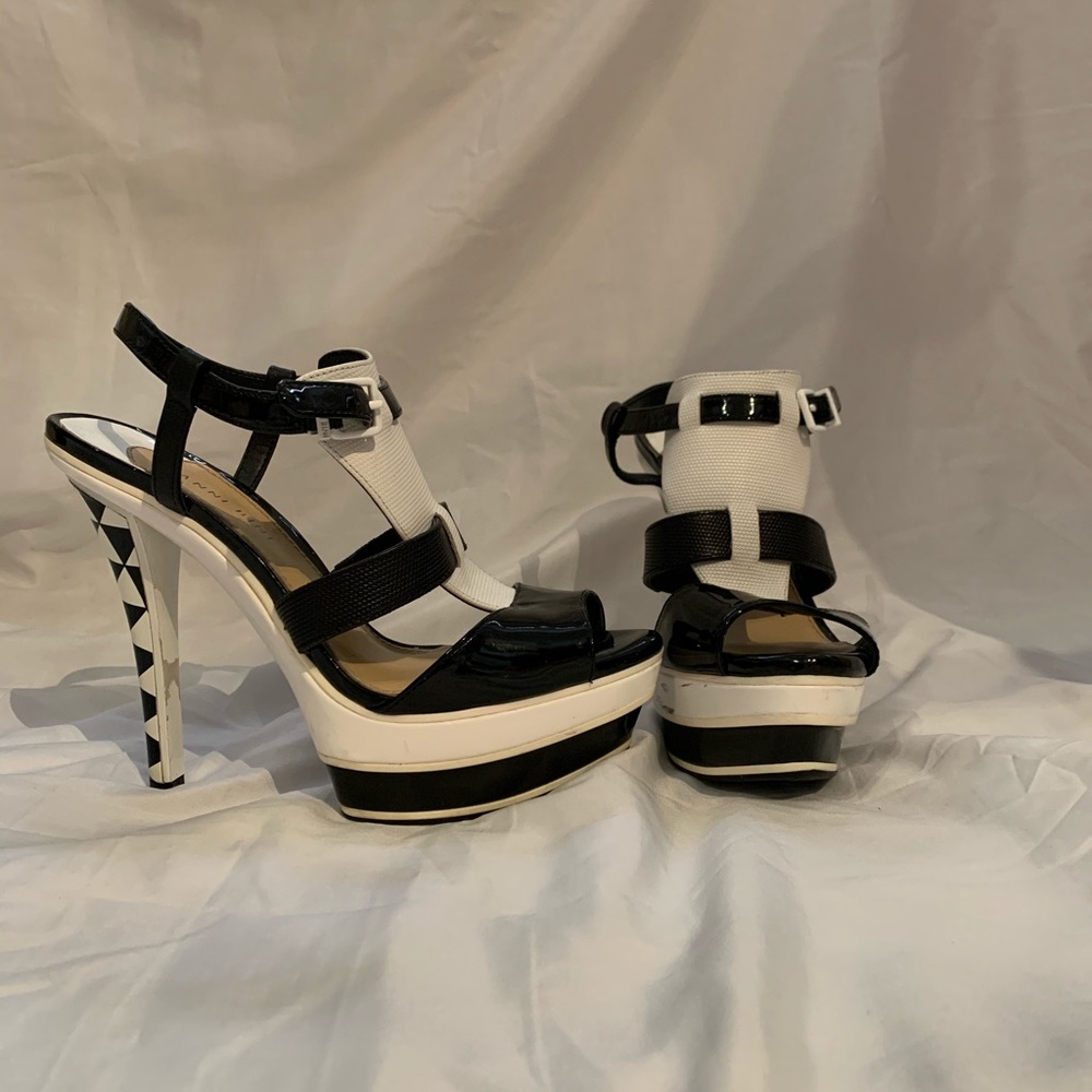 High heel shoes - Picture 1 of 6